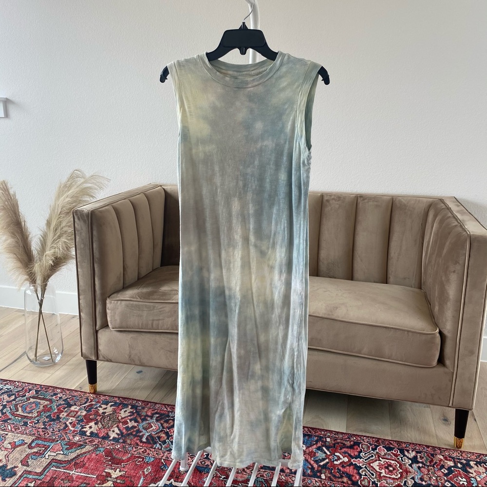 Tie Dye Universal Thread Dress